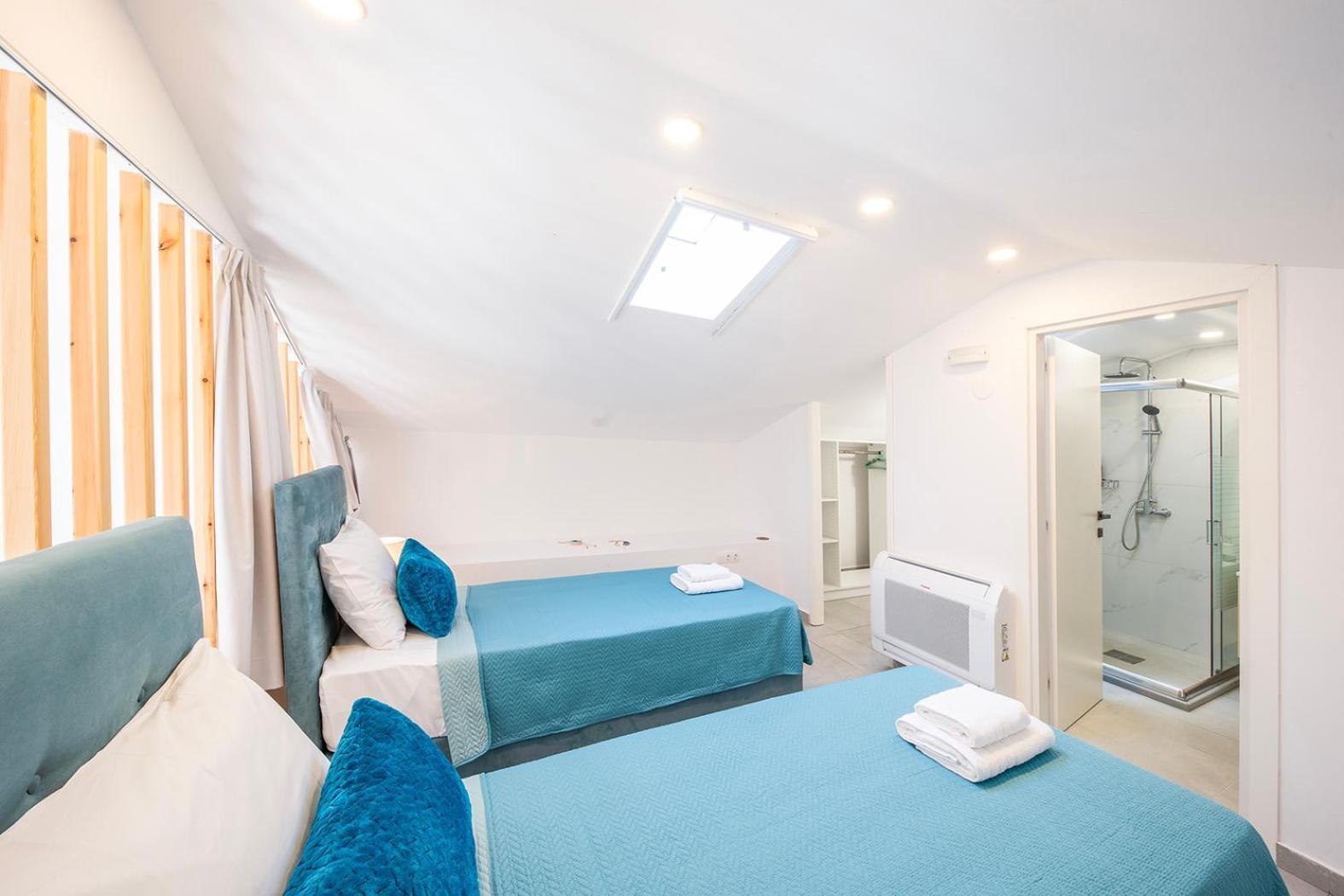 Villa Ami, Roda, Corfu: 10 Guests, Heated Pool, Private Mini Golf, Pool Table & More!! Bagian luar foto