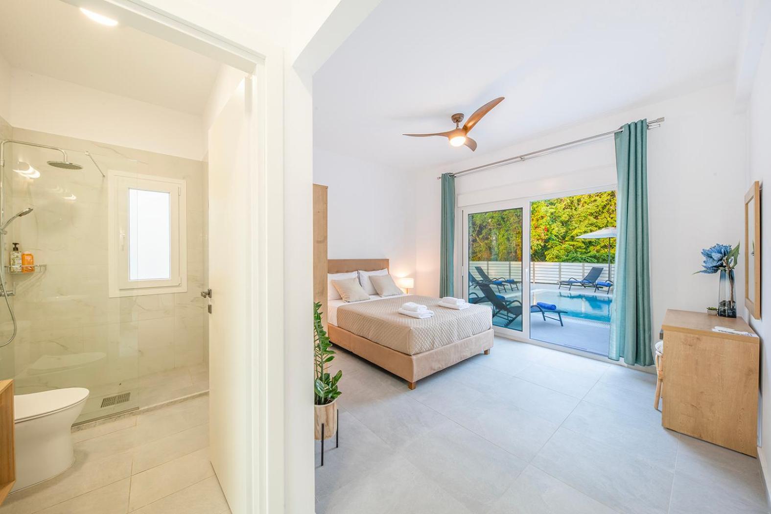Villa Ami, Roda, Corfu: 10 Guests, Heated Pool, Private Mini Golf, Pool Table & More!! Bagian luar foto
