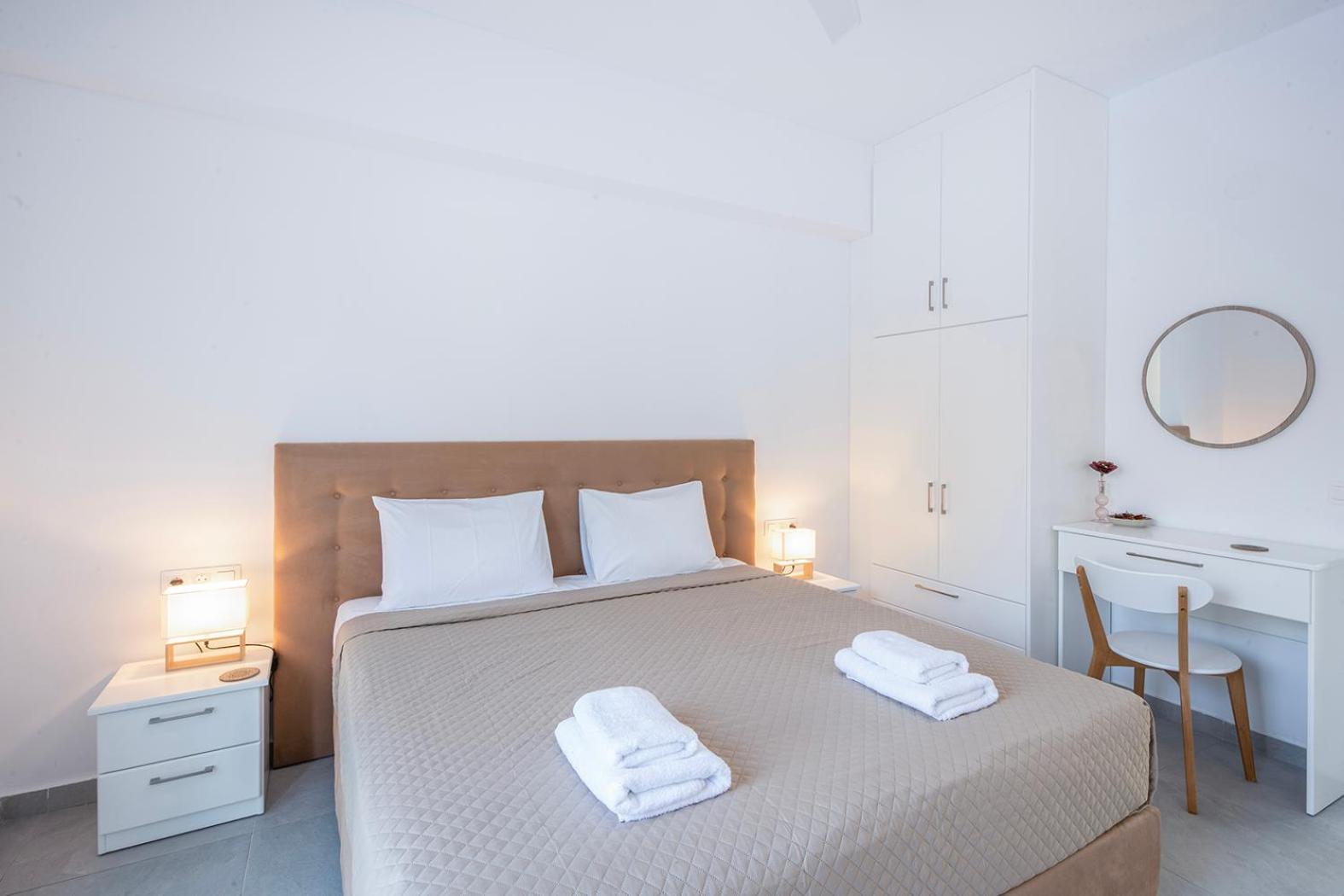 Villa Ami, Roda, Corfu: 10 Guests, Heated Pool, Private Mini Golf, Pool Table & More!! Bagian luar foto