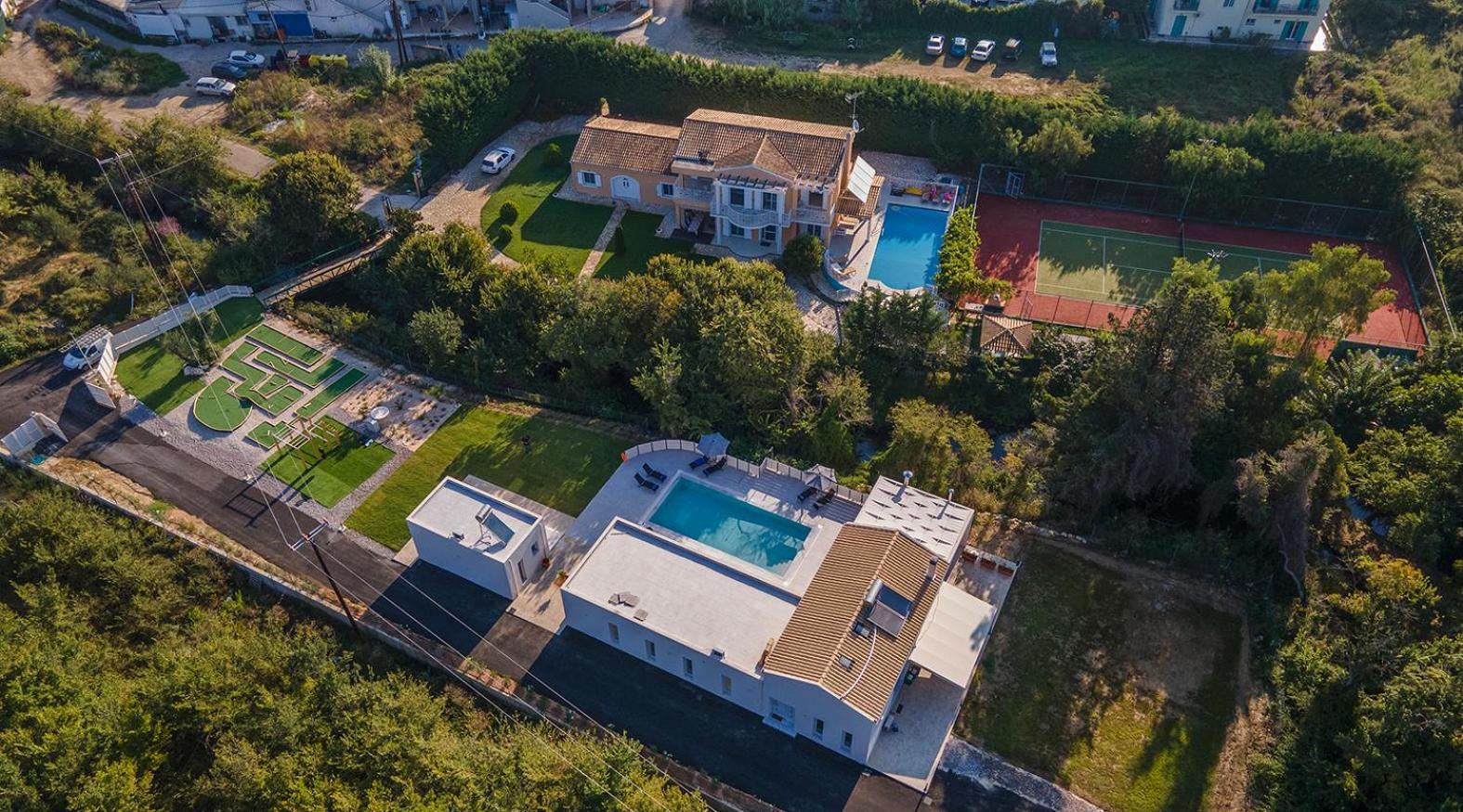 Villa Ami, Roda, Corfu: 10 Guests, Heated Pool, Private Mini Golf, Pool Table & More!! Bagian luar foto