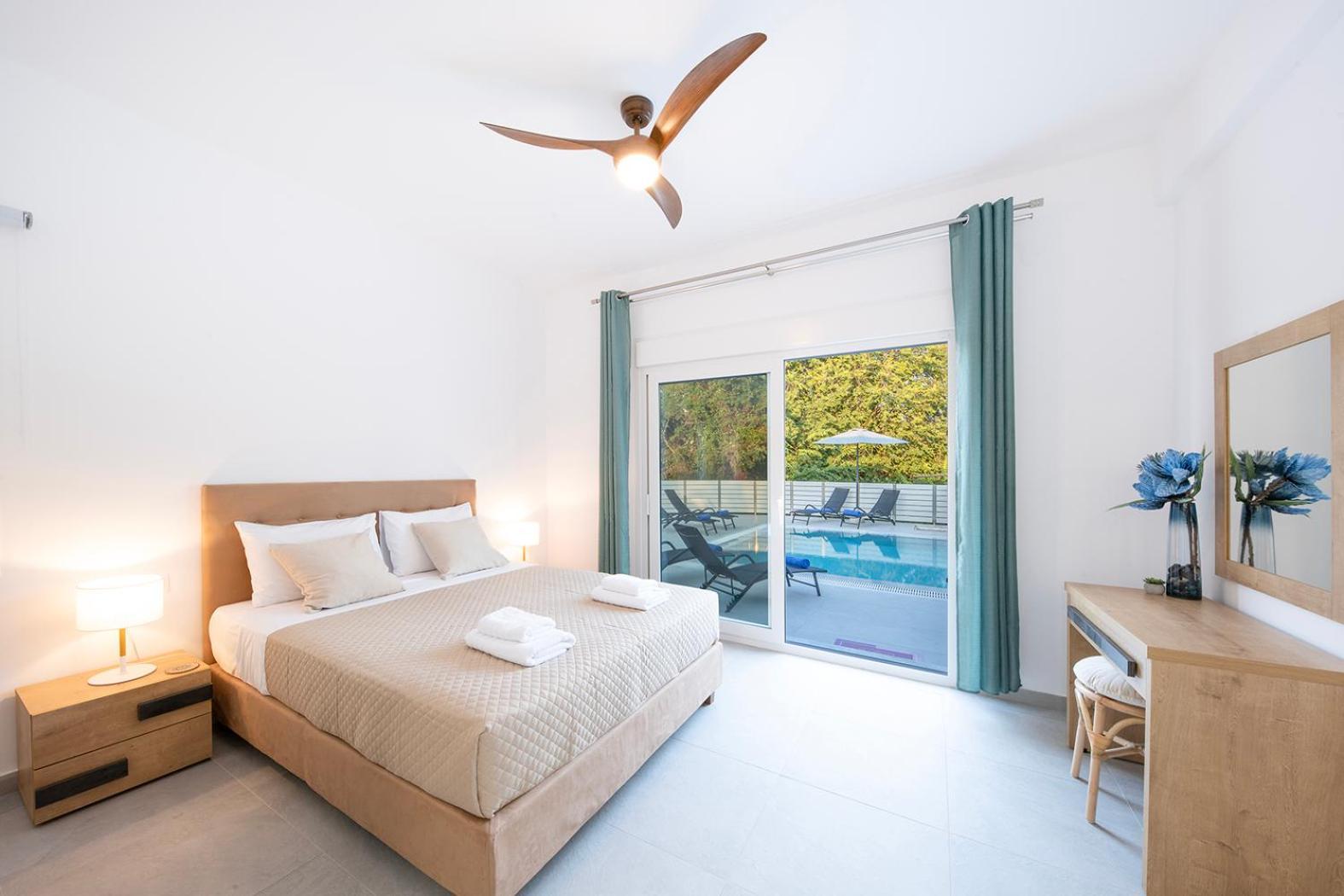 Villa Ami, Roda, Corfu: 10 Guests, Heated Pool, Private Mini Golf, Pool Table & More!! Bagian luar foto